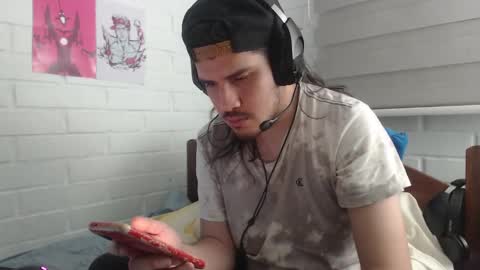 Snapshot of hungweeb chatting on February 2025 02:56:01 AM Rod online show from February 2025 02:56:01 AM