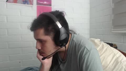 Snapshot of hungweeb chatting on February 2025 02:42:02 AM Rod online show from February 2025 02:42:02 AM