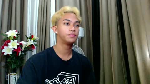 Snapshot of hunk_edward chatting on June 2026 02:11:01 AM hunk_edward online show from June 2026 02:11:01 AM