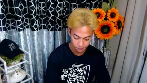 Snapshot of hunk_edward chatting on July 2026 07:37:02 AM hunk_edward online show from July 2026 07:37:02 AM