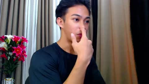 Snapshot of hunk_edward chatting on July 2026 08:29:01 AM hunk_edward online show from July 2026 08:29:01 AM