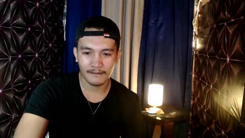 hunkylloyd online show from December 2024 11:30:01 PM