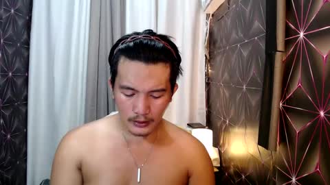 hunkylloyd online show from January 2025 06:49:02 AM