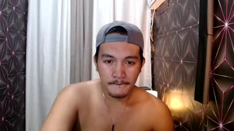 hunkylloyd online show from January 2025 11:03:01 AM