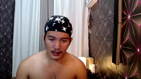 hunkylloyd online show from February 2025 04:15:01 AM