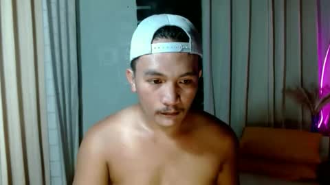 hunkylloyd online show from October 2025 05:18:01 AM