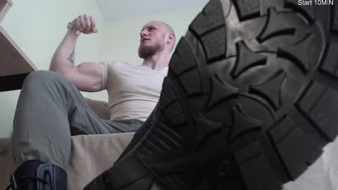 Snapshot of hunkytime chatting on February 2026 11:38:02 AM I AM NOT A DIRECTOR I AM THE BOSS KINGDADDYSIRSTR8ALPHAMASTER online show from February 2026 11:38:02 AM