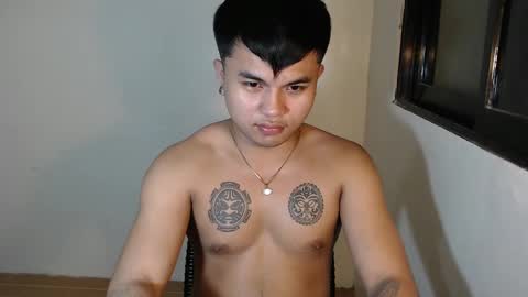 hunkyzeus online show from January 2025 07:18:02 PM