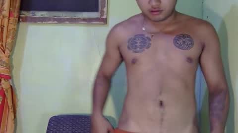 hunkyzeus online show from October 2025 07:07:02 PM