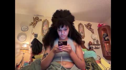 Snapshot of hunnybunbun666 chatting on December 2025 02:28:02 AM bunni girl online show from December 2025 02:28:02 AM