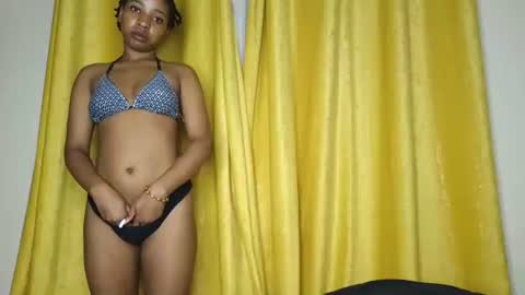 Snapshot of hunsweetpie chatting on November 2025 02:42:02 AM hunsweetpie online show from November 2025 02:42:02 AM