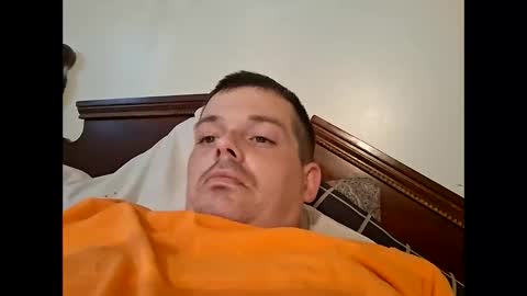 huntdog1221 online show from May 2026 10:59:02 PM