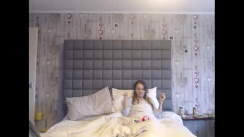 Snapshot of hunterandesme chatting on January 2025 10:11:01 AM HunterandEsme online show from January 2025 10:11:01 AM