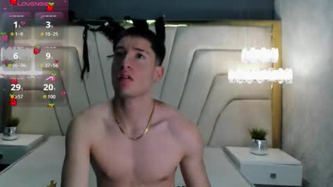 hunterheat_ online show from October 2025 12:01:02 PM