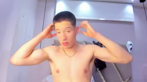 hunterheat_ online show from October 2025 09:32:01 AM