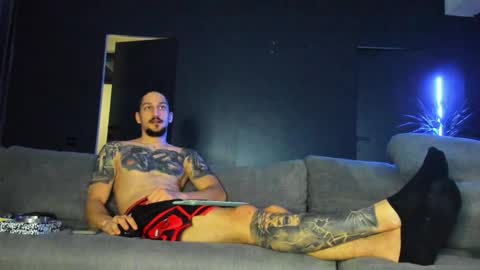 Snapshot of huntingod chatting on December 2025 10:48:01 PM HuntinGOD online show from December 2025 10:48:01 PM