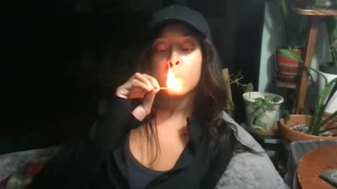 Snapshot of hunyybunz chatting on December 2025 12:15:01 AM Goddess Hunyy online show from December 2025 12:15:01 AM