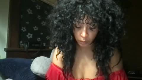 Snapshot of hunyybunz chatting on December 2025 07:59:01 AM Goddess Hunyy online show from December 2025 07:59:01 AM