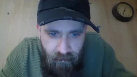 huskygengar22 online show from April 2026 11:16:01 PM