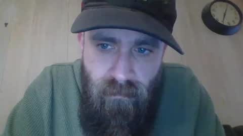 huskygengar22 online show from April 2026 09:42:02 PM