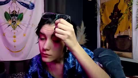 Snapshot of hyeon_jin chatting on January 2025 09:13:01 PM Hyeon Jin online show from January 2025 09:13:01 PM