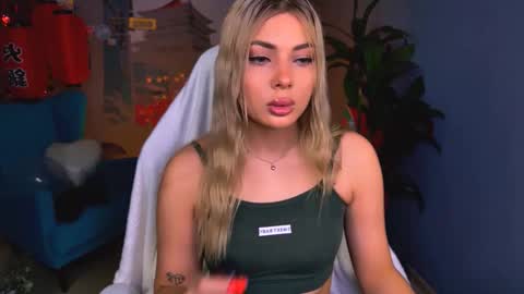 Snapshot of hyileyclark chatting on February 2026 09:18:02 AM hyileyclark online show from February 2026 09:18:02 AM