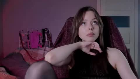 Snapshot of hype_meal_home chatting on November 2025 05:37:02 PM Miley. PVT open i have extra prices on nude show online show from November 2025 05:37:02 PM