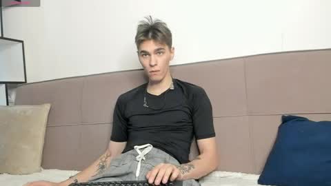 hyper_muse online show from April 2026 01:17:02 PM