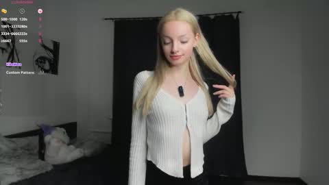 Kate online show from December 2025 03:20:01 PM