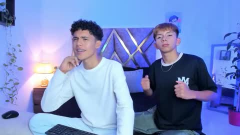 Son Hyunjin online show from November 2025 07:02:01 PM