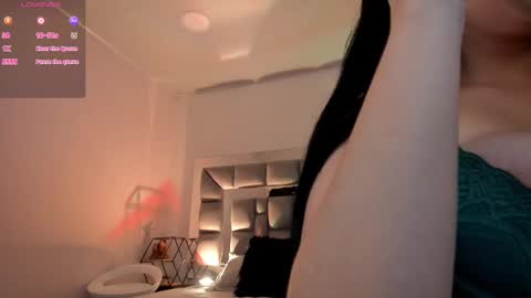 Akane online show from October 2025 01:11:01 PM