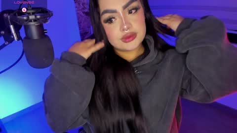 Snapshot of i_am_ari chatting on February 2025 01:45:02 AM Ari online show from February 2025 01:45:02 AM