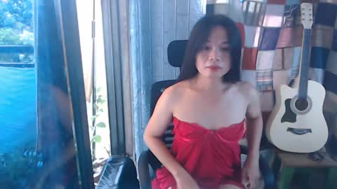 Snapshot of i_am_asian90 chatting on December 2024 01:43:01 AM Kim online show from December 2024 01:43:01 AM