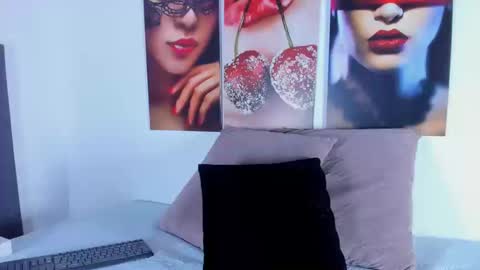 The Dolls online show from September 2025 07:46:02 PM