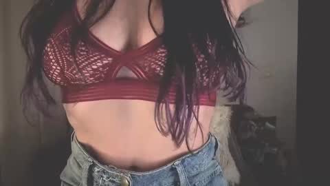 Snapshot of i_cant_believe_its_you chatting on November 2025 03:07:01 AM Lana Banana online show from November 2025 03:07:01 AM