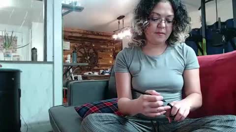 Snapshot of i_fetishize_u chatting on February 2025 10:23:02 PM ShortStuff online show from February 2025 10:23:02 PM