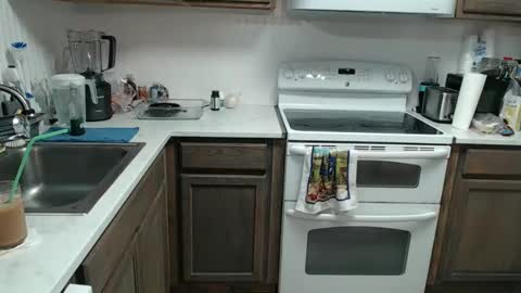 Snapshot of i_fetishize_u chatting on February 2025 06:45:02 PM ShortStuff online show from February 2025 06:45:02 PM