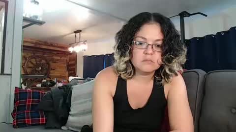 Snapshot of i_fetishize_u chatting on February 2025 07:32:02 PM ShortStuff online show from February 2025 07:32:02 PM