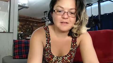 Snapshot of i_fetishize_u chatting on March 2025 01:59:02 PM ShortStuff online show from March 2025 01:59:02 PM