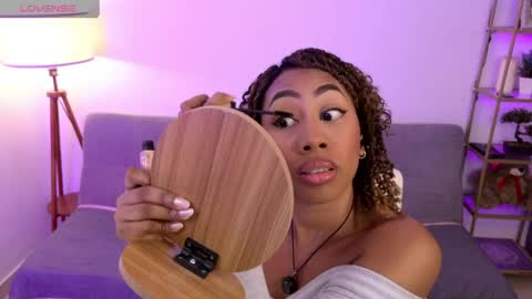 Snapshot of i_lulu chatting on March 2026 03:00:01 AM Lul online show from March 2026 03:00:01 AM