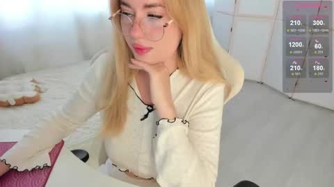 HiI am  EvaPVT is open  online show from September 2025 10:59:01 AM