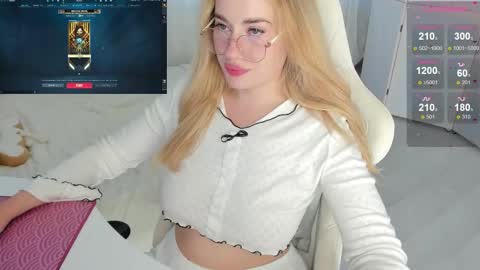 HiI am  EvaPVT is open  online show from September 2025 02:42:02 PM