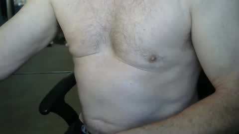 Snapshot of i_was_a_shy_dad chatting on December 2025 09:57:01 PM i_was_a_shy_dad online show from December 2025 09:57:01 PM