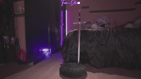       online show from November 2025 07:22:02 AM