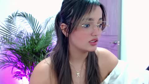 iam_lina online show from March 2026 07:17:02 PM