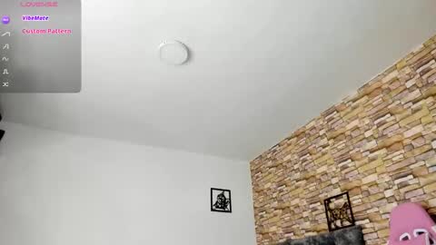 Luisa online show from September 2025 11:49:01 PM