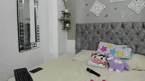 iam_mai online show from January 2025 01:36:02 AM