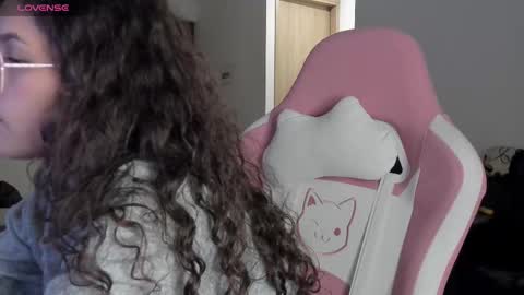 On instagram Imm  NikkiHelp me reach 100 likes online show from February 2025 06:06:01 AM