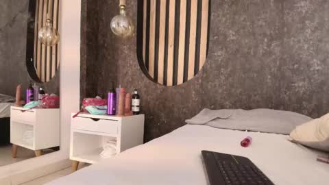 Snapshot of iam_salome_ chatting on January 2026 08:25:01 PM salome online show from January 2026 08:25:01 PM