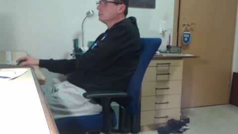 iamachim online show from November 2025 06:52:01 PM